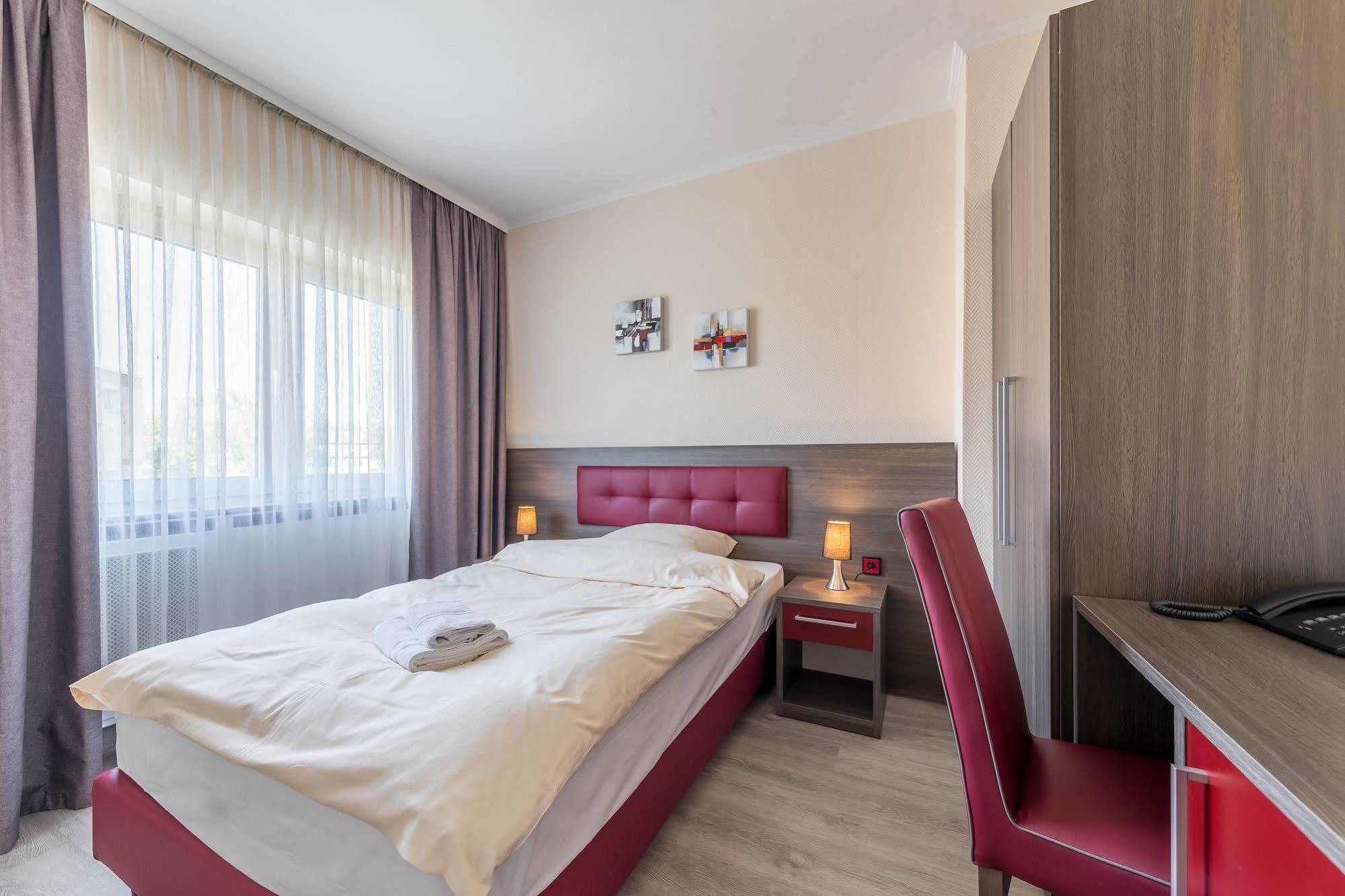 Hotel Klein Frankfurt Φραγκφούρτη Εξωτερικό φωτογραφία
