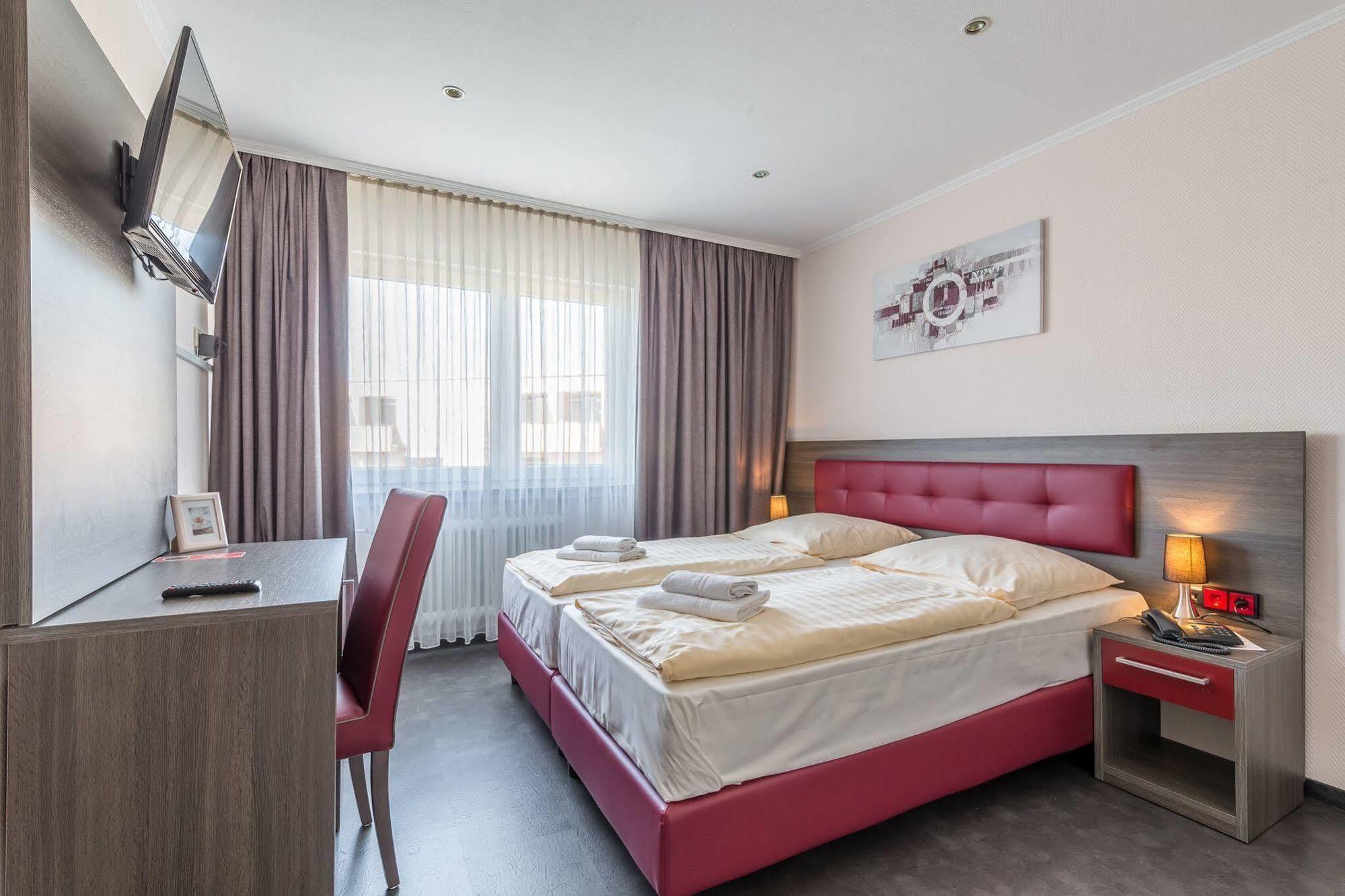 Hotel Klein Frankfurt Φραγκφούρτη Εξωτερικό φωτογραφία